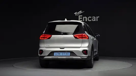 Kia 니로 플러스 2022 4