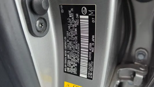 Lexus ES300h 7 2019 28