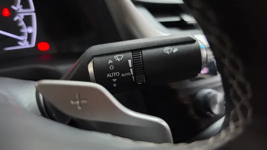 Lexus ES300h 7 2019 30
