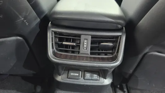 Lexus ES300h 7 2019 37