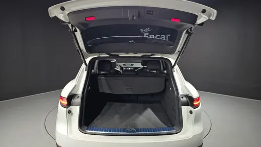 Porsche (PO536) 3.0 2019 20