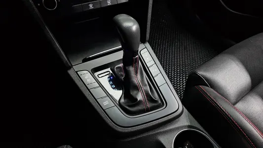 Hyundai AD 1.6 2017 9