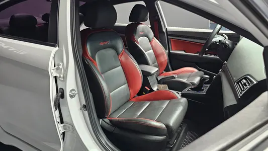 Hyundai AD 1.6 2017 12