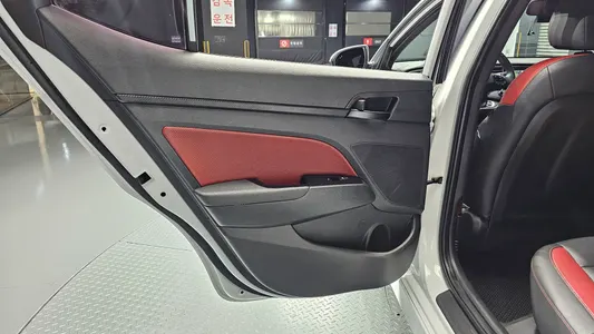 Hyundai AD 1.6 2017 25