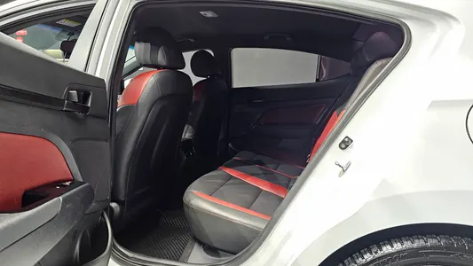 Hyundai AD 1.6 2017 26