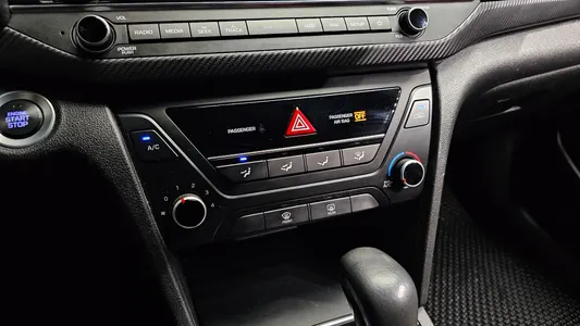 Hyundai AD 1.6 2017 33