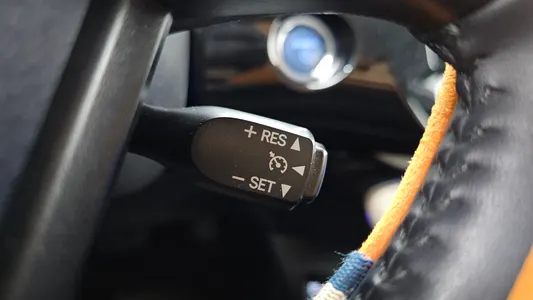 Toyota 4 1.8 E 2018 18