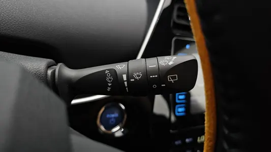 Toyota 4 1.8 E 2018 19