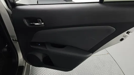 Toyota 4 1.8 E 2018 25