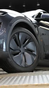 Tesla Y RWD 2025 6