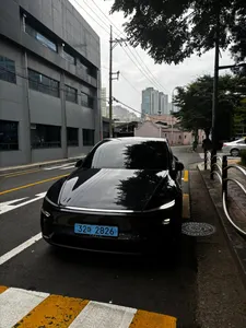 Tesla Y RWD 2025