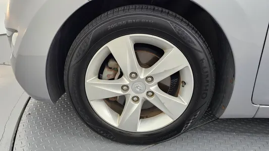 Hyundai MD M16 GDI 2012 5