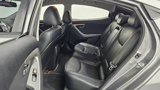 Hyundai MD M16 GDI 2012 12