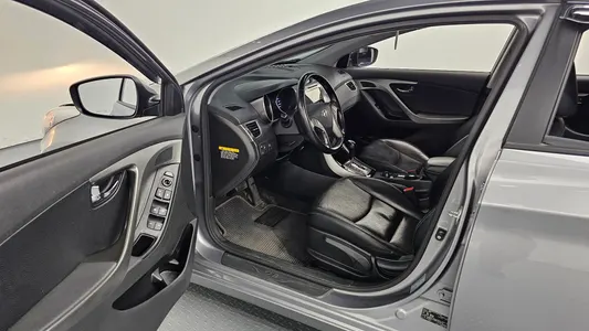 Hyundai MD M16 GDI 2012 10
