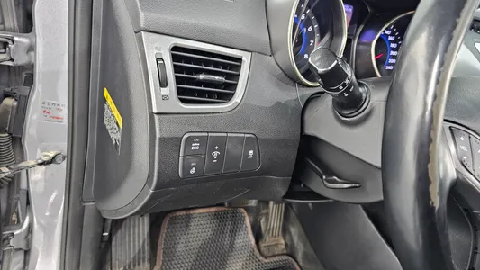 Hyundai MD M16 GDI 2012 17
