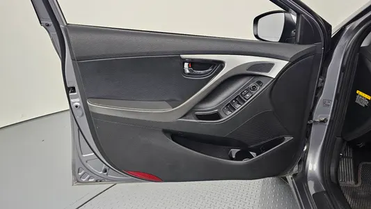 Hyundai MD M16 GDI 2012 24