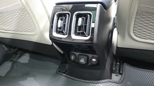 Kia 4 HEV 1.6 2WD 2020 38