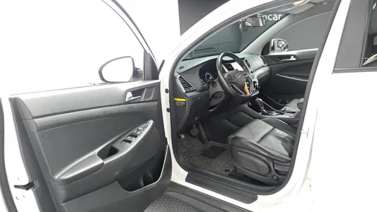 Hyundai Tucson 2.0 2WD 2016 10