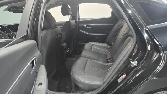 Hyundai (DN8) 2021 11