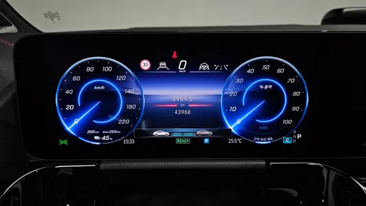 Mercedes-Benz EQA H243 EQA250 AMG 2024 7