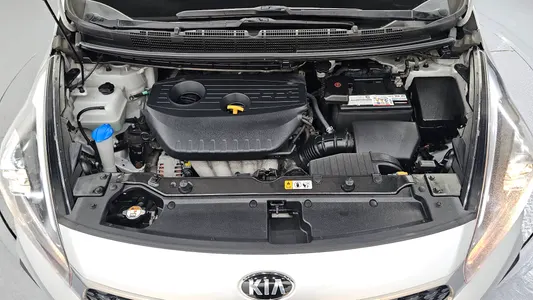 Kia 카렌스 2.0 LPI 2016 6