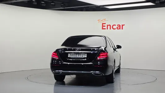Mercedes-Benz E-Class W213 E220d 2019 4