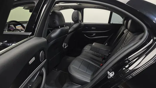 Mercedes-Benz E-Class W213 E220d 2019 11