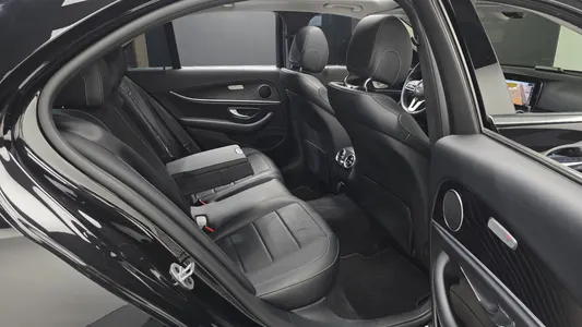 Mercedes-Benz E-Class W213 E220d 2019 12