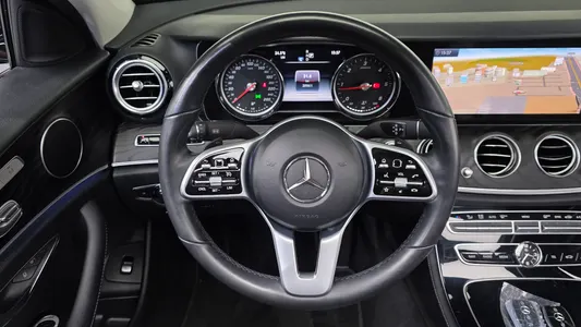 Mercedes-Benz E-Class W213 E220d 2019 14