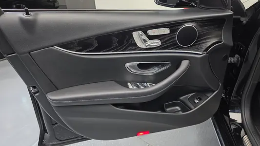 Mercedes-Benz E-Class W213 E220d 2019 24