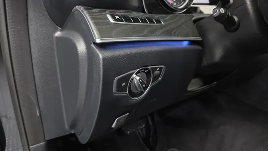 Mercedes-Benz E-Class W213 E220d 2019 27