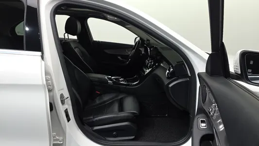 Mercedes-Benz C-Class W205 C220 d 4MATIC 2020 11