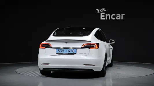 Tesla 3 AWD 2020 4