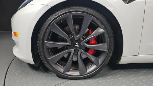 Tesla 3 AWD 2020 5