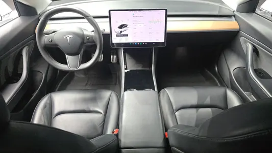 Tesla 3 AWD 2020 7