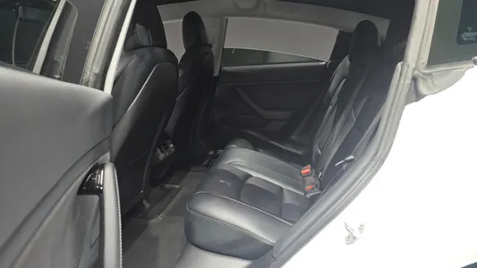 Tesla 3 AWD 2020 15