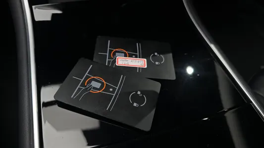 Tesla 3 AWD 2020 34