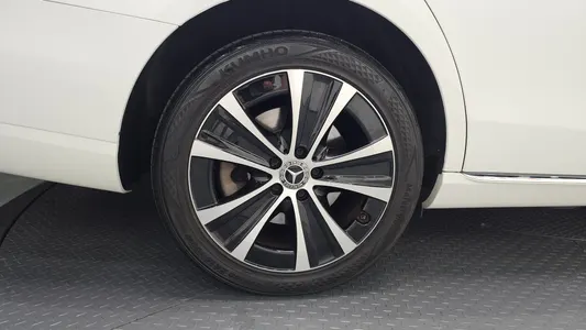 Mercedes-Benz E-Class W213 E300e 4MATIC 2021 4