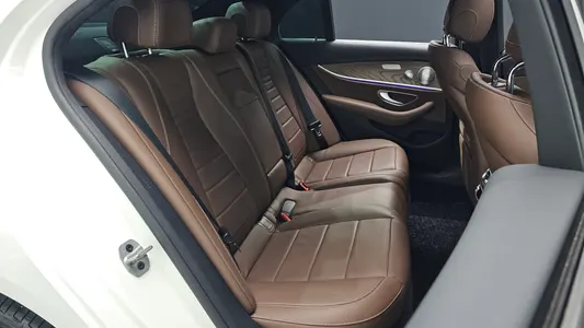 Mercedes-Benz E-Class W213 E300e 4MATIC 2021 10