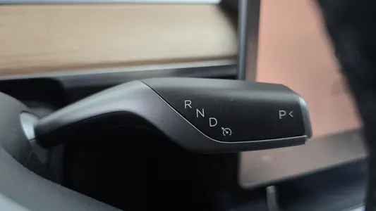 Tesla Y AWD 2022 9