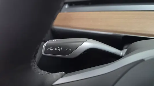 Tesla Y AWD 2022 22