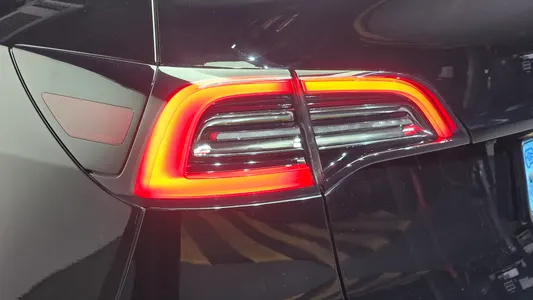 Tesla Y AWD 2022 29