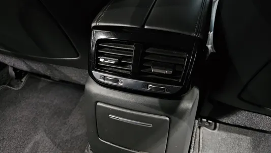 Genesis EQ900 3.8 GDI AWD 2018 31