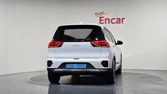 Kia 니로 플러스 2022 4