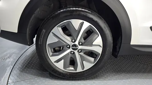 Kia 니로 플러스 2022 5