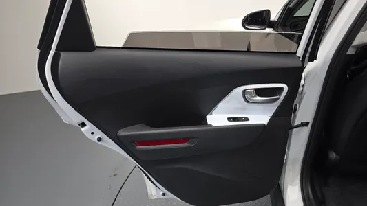 Kia 니로 플러스 2022 24