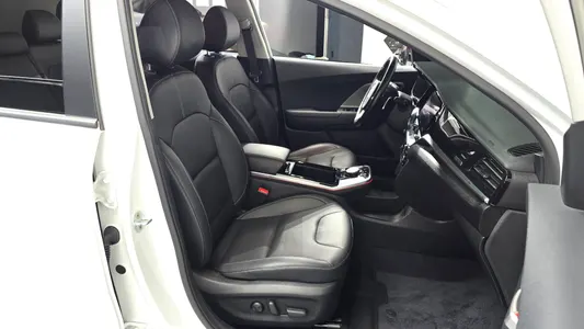 Kia 니로 플러스 2022 25