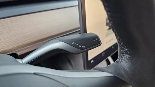 Tesla Y AWD 2023 9