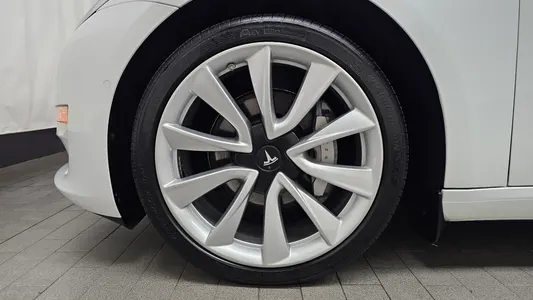 Tesla 3 AWD 2020 5