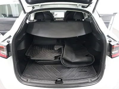 Tesla Y RWD 2024 5